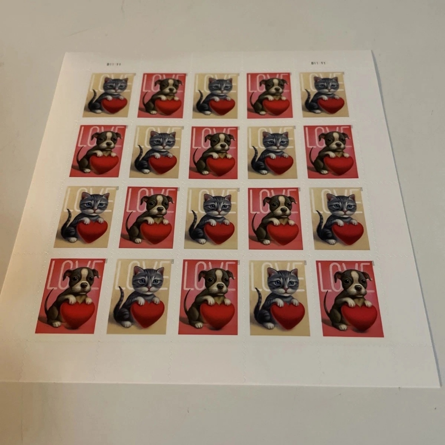 2023 Cat and Dog Love-Sheet of - đánh giá và giá Collectible & Vintage Dolls For Christmas