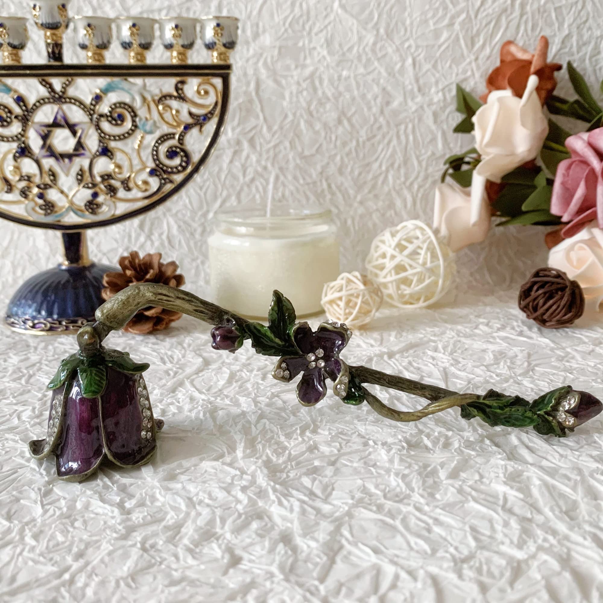 Luxury Menorah Candle Snuffer  - đánh giá và giá Collectible & Vintage Dolls For Christmas
