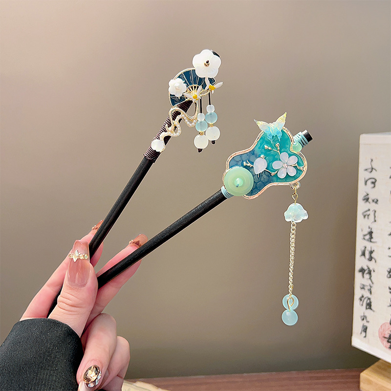 Classic Tassel Hair Stick Blac - đánh giá và giá Vintage Collectible Item
